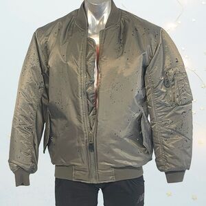 24 Carat Men's Olive Bomber Jacket in Medium - NWOT
